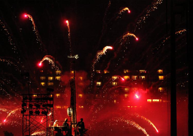 花火職人/高木 優衣