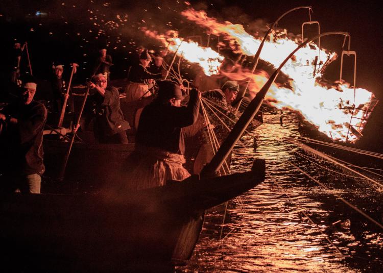 追い込む(総がらみ)/山口 忠幸