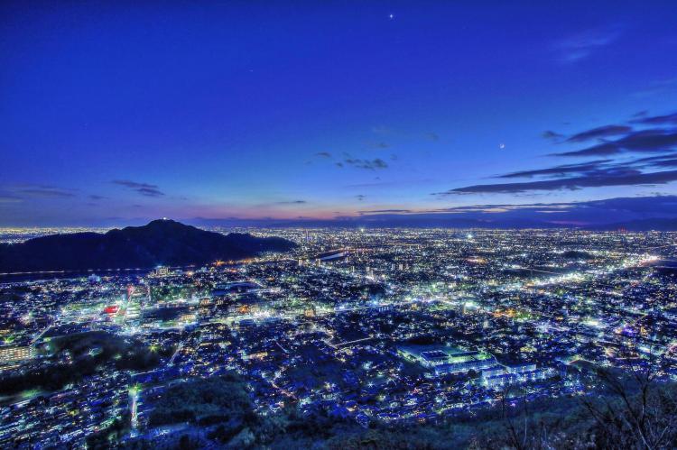 金華山を囲う光の運河/髙井 将